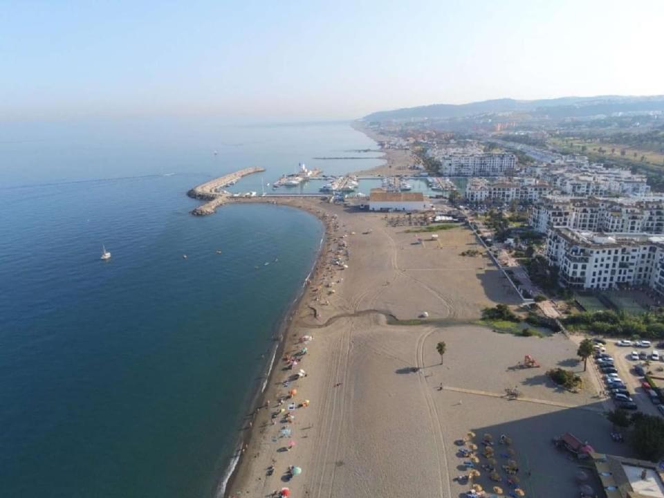 Personal Y Coqueto En Primerisima Linea De Playa, En La Costa Del Sol. Puerto De La Duquesa Castillo de Sabinillas Exterior foto